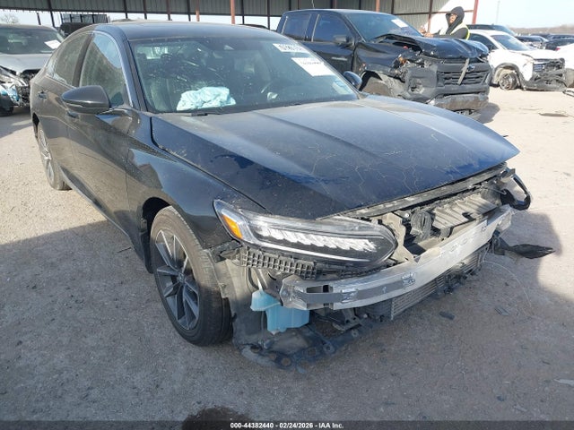 Salvage Honda Accord Image