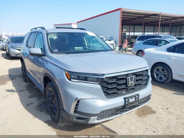 Salvage Honda Pilot Image