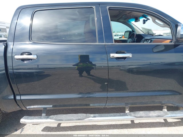 Toyota Tundra 1794 5.7l V8
