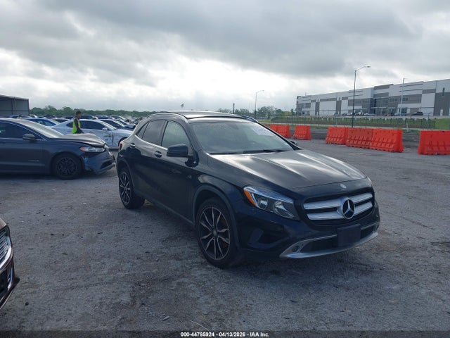 Salvage Mercedes-Benz GLA Image