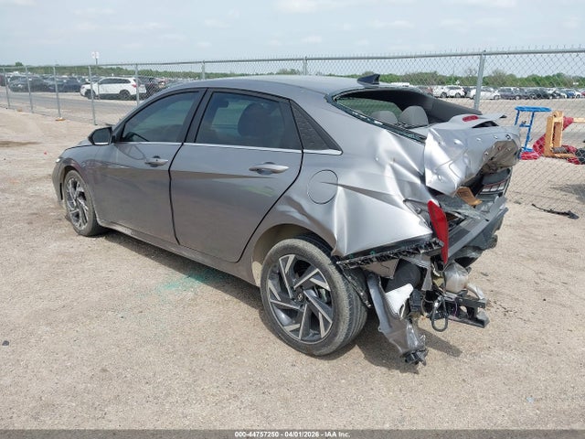 Hyundai ELANTRA Sel