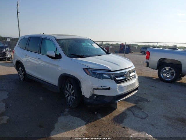 Salvage Honda Pilot Image