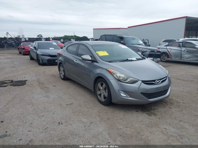 Salvage Hyundai ELANTRA Image