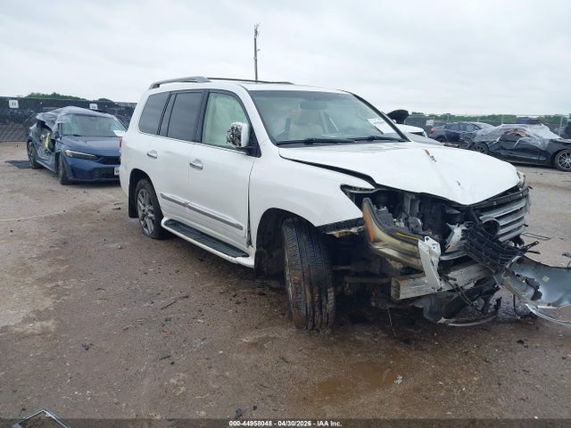 Salvage Lexus LX 570 Image