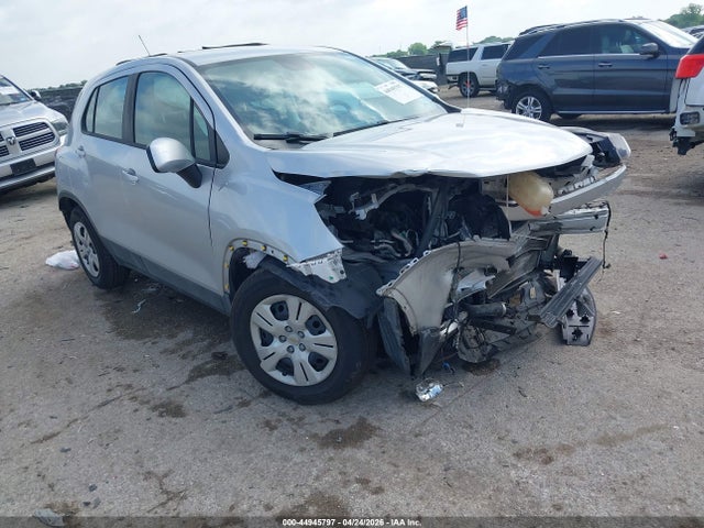 Salvage Chevrolet Trax Image