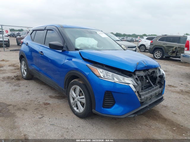 Salvage Nissan Kicks Image