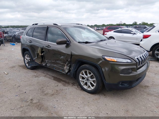 Salvage Jeep Cherokee Image