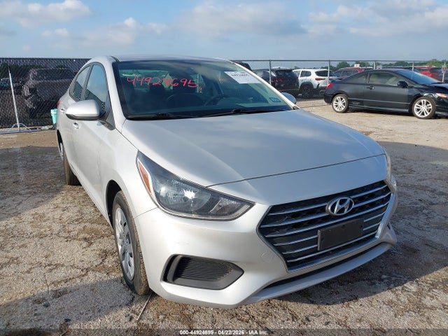 Salvage Hyundai ACCENT Image