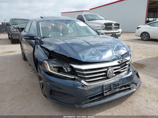 Salvage Volkswagen Passat Image