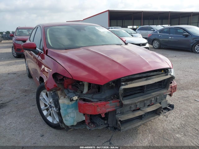 Salvage Ford Fusion Image