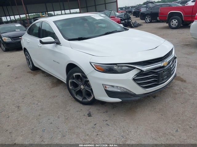 Salvage Chevrolet Malibu Image