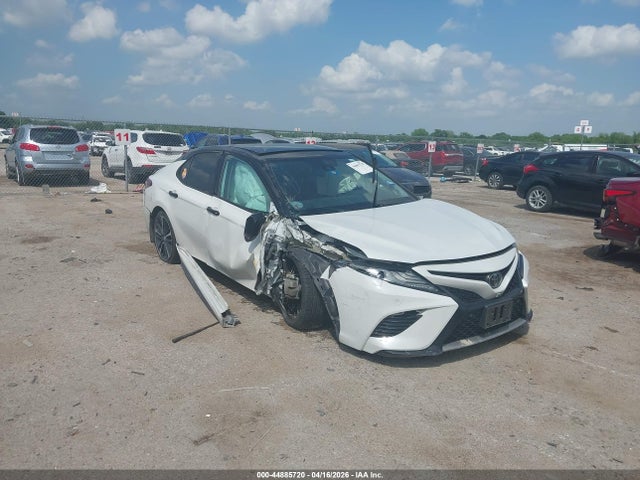 Salvage Toyota Camry Image