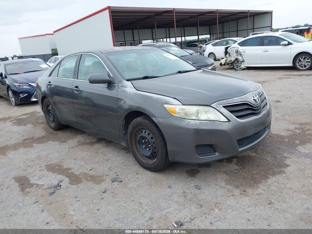 Salvage Toyota Camry Image