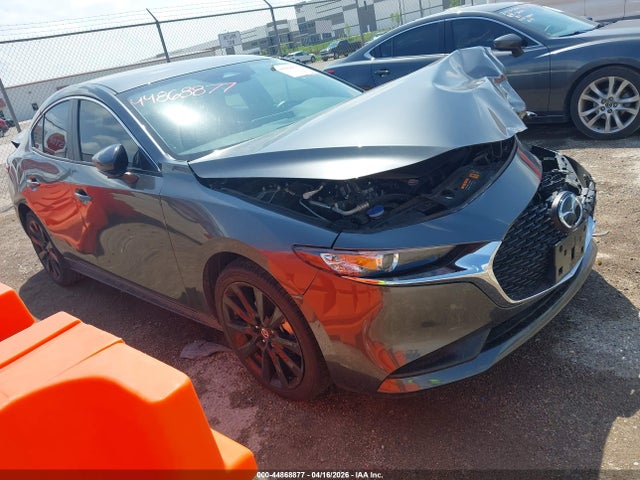 Salvage Mazda Mazda3 Image