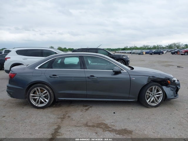 Audi A4 Premium Plus 45 Tfsi S Line Quattro S Tronic