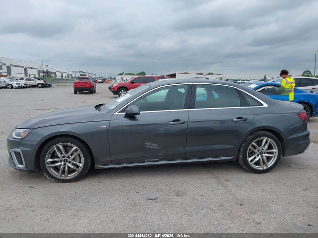 Audi A4 Premium Plus 45 Tfsi S Line Quattro S Tronic