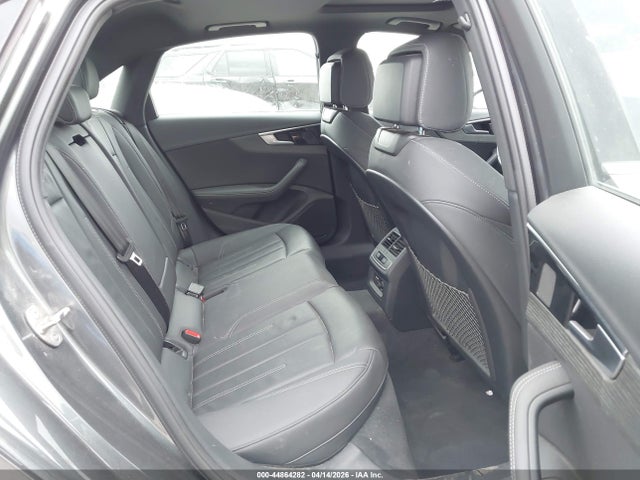 Audi A4 Premium Plus 45 Tfsi S Line Quattro S Tronic