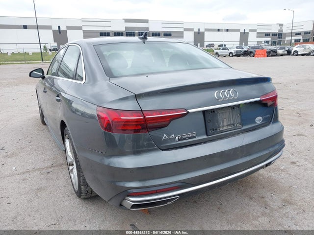 Audi A4 Premium Plus 45 Tfsi S Line Quattro S Tronic