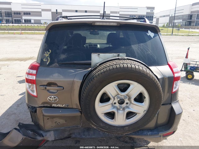 Toyota RAV4 Limited V6