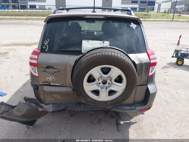 Toyota RAV4 Limited V6