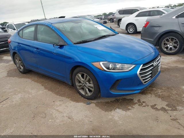 Salvage Hyundai ELANTRA Image