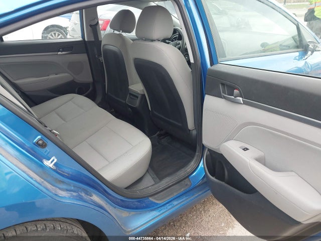 Hyundai ELANTRA Sel
