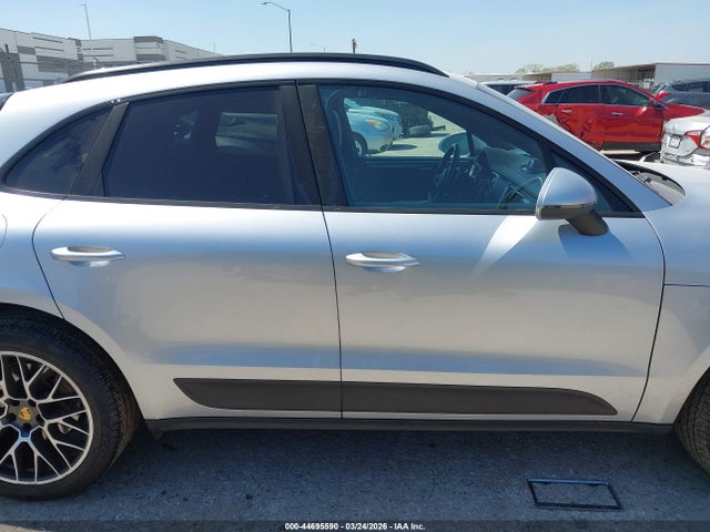 Porsche Macan S