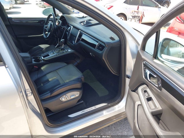 Porsche Macan S