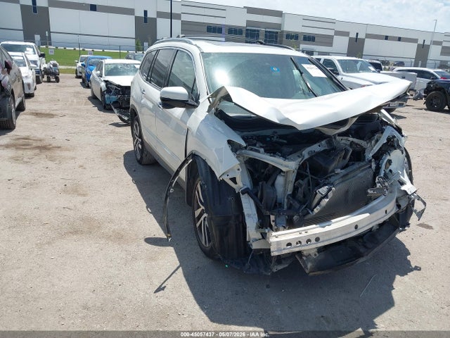 Salvage Honda Pilot Image