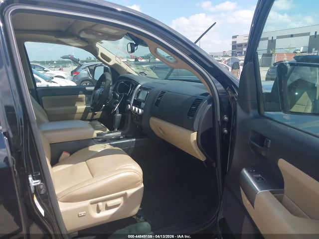 Toyota Sequoia Sr5