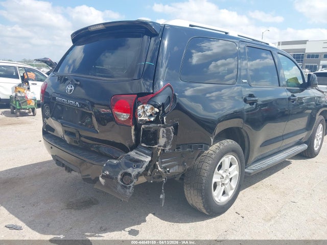 Toyota Sequoia Sr5