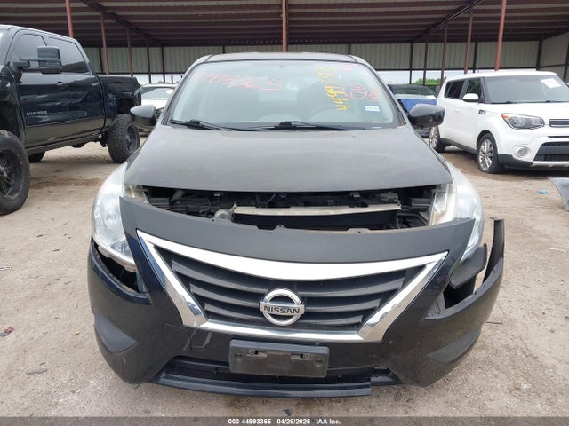 Nissan Versa 1.6 S+