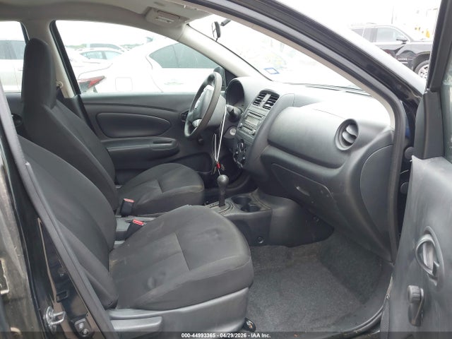 Nissan Versa 1.6 S+