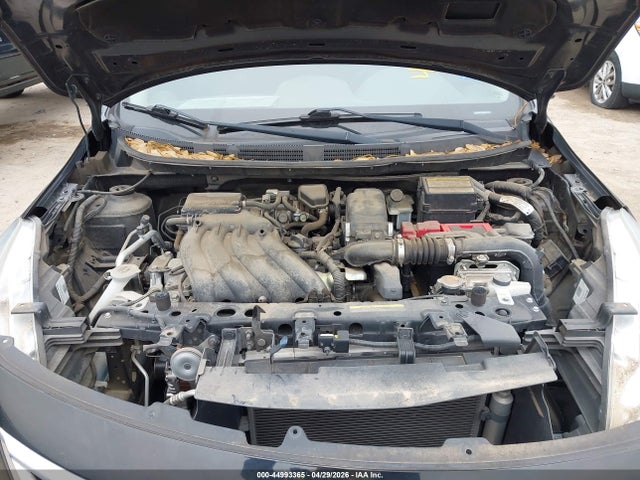 Nissan Versa 1.6 S+