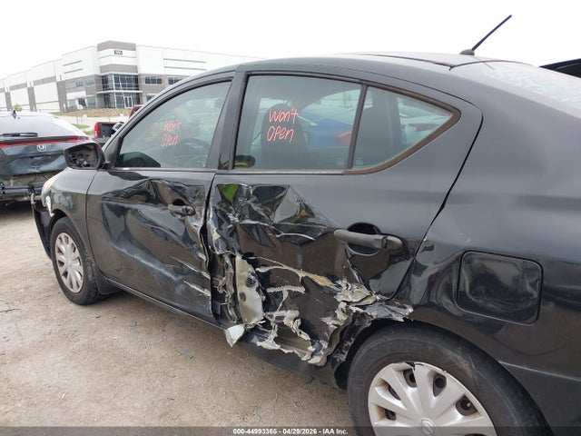 Nissan Versa 1.6 S+