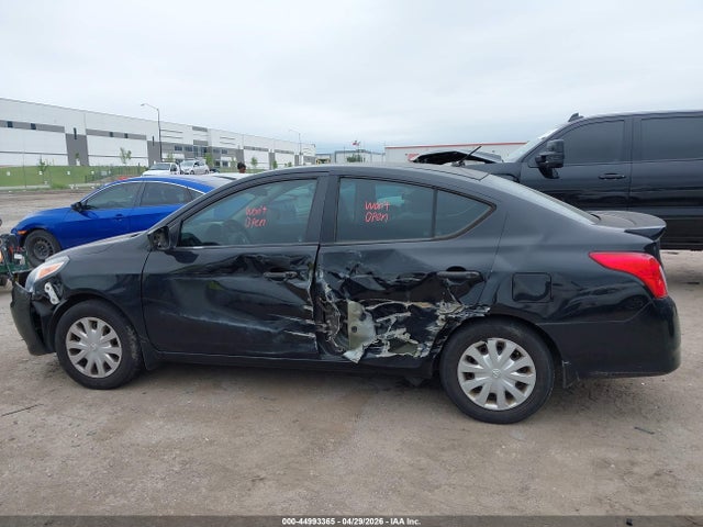 Nissan Versa 1.6 S+