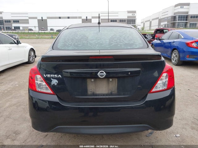 Nissan Versa 1.6 S+