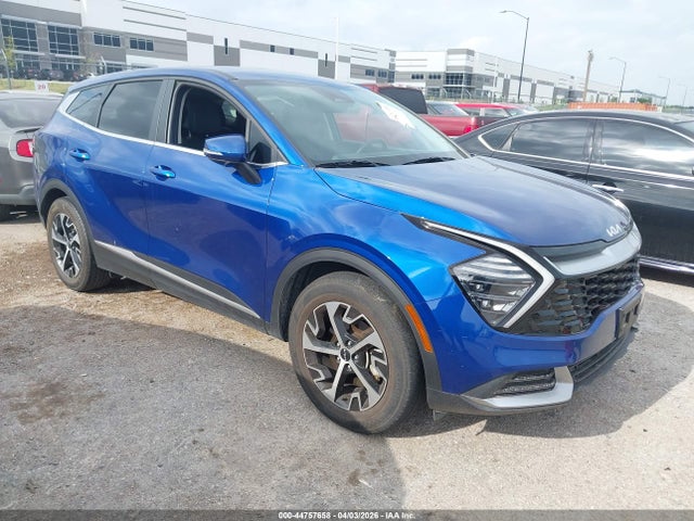 Salvage Kia Sportage Image