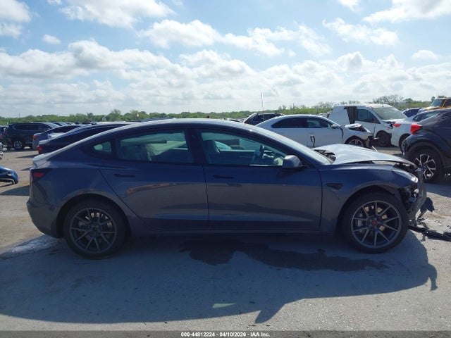 Tesla Model 3 Rear-wheel Drive