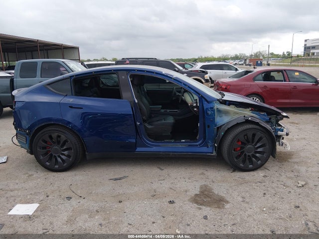 Tesla Model Y Performance Dual Motor All-wheel Drive