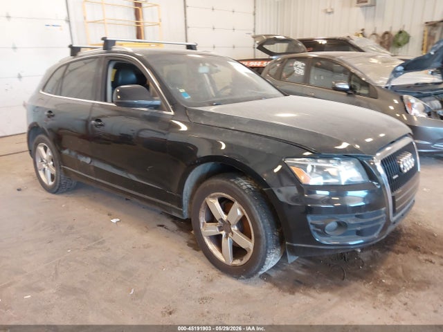 Salvage Audi Q5 Image