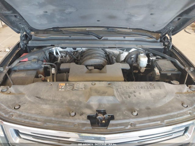 Chevrolet Suburban 1500 Ltz