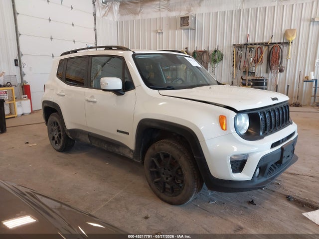 Salvage Jeep Renegade Image
