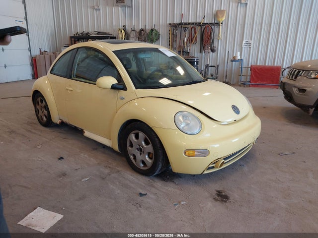 Salvage Volkswagen Beetle Image