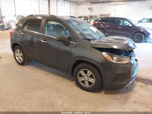 Salvage Chevrolet Trax Image