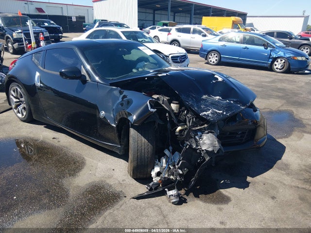 Salvage Nissan 370Z Image