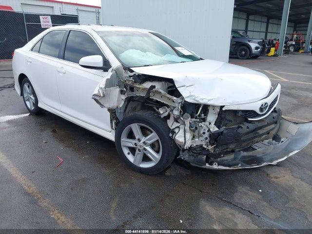 Salvage Toyota Camry Image