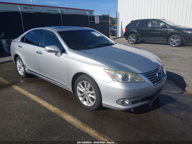 Salvage Lexus Es Image
