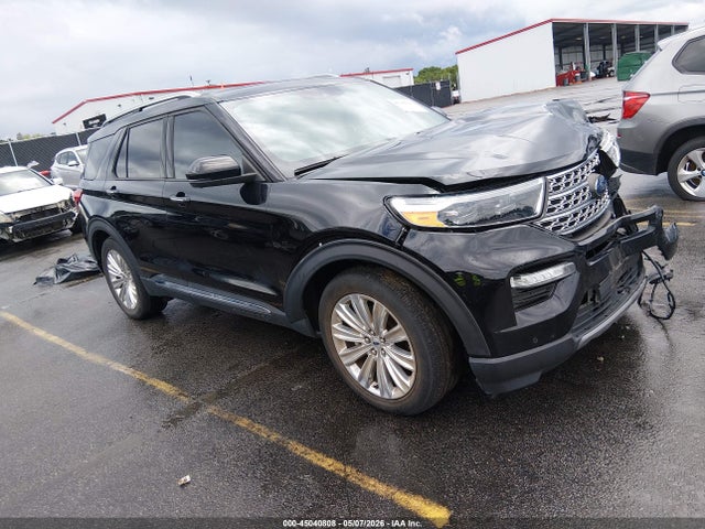Salvage Ford Explorer Image