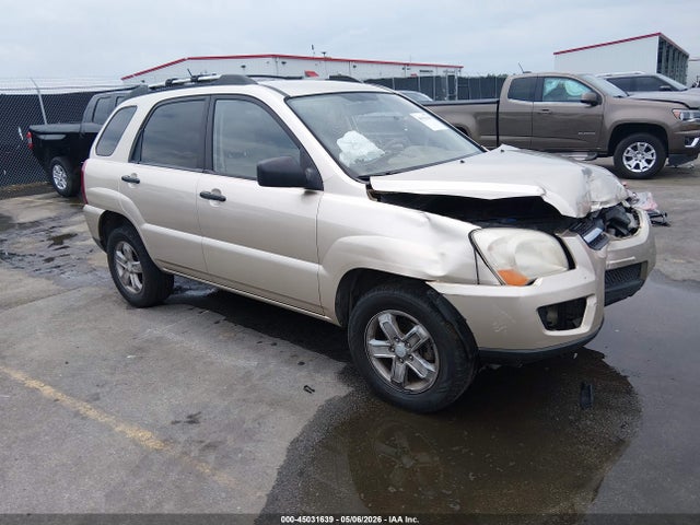 Salvage Kia Sportage Image